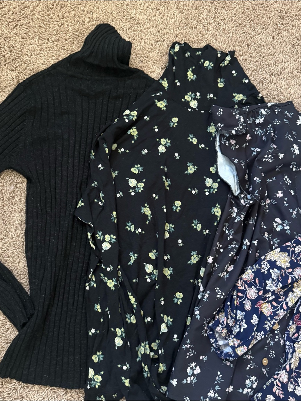 Work blouse bundle - Picture 2 of 3